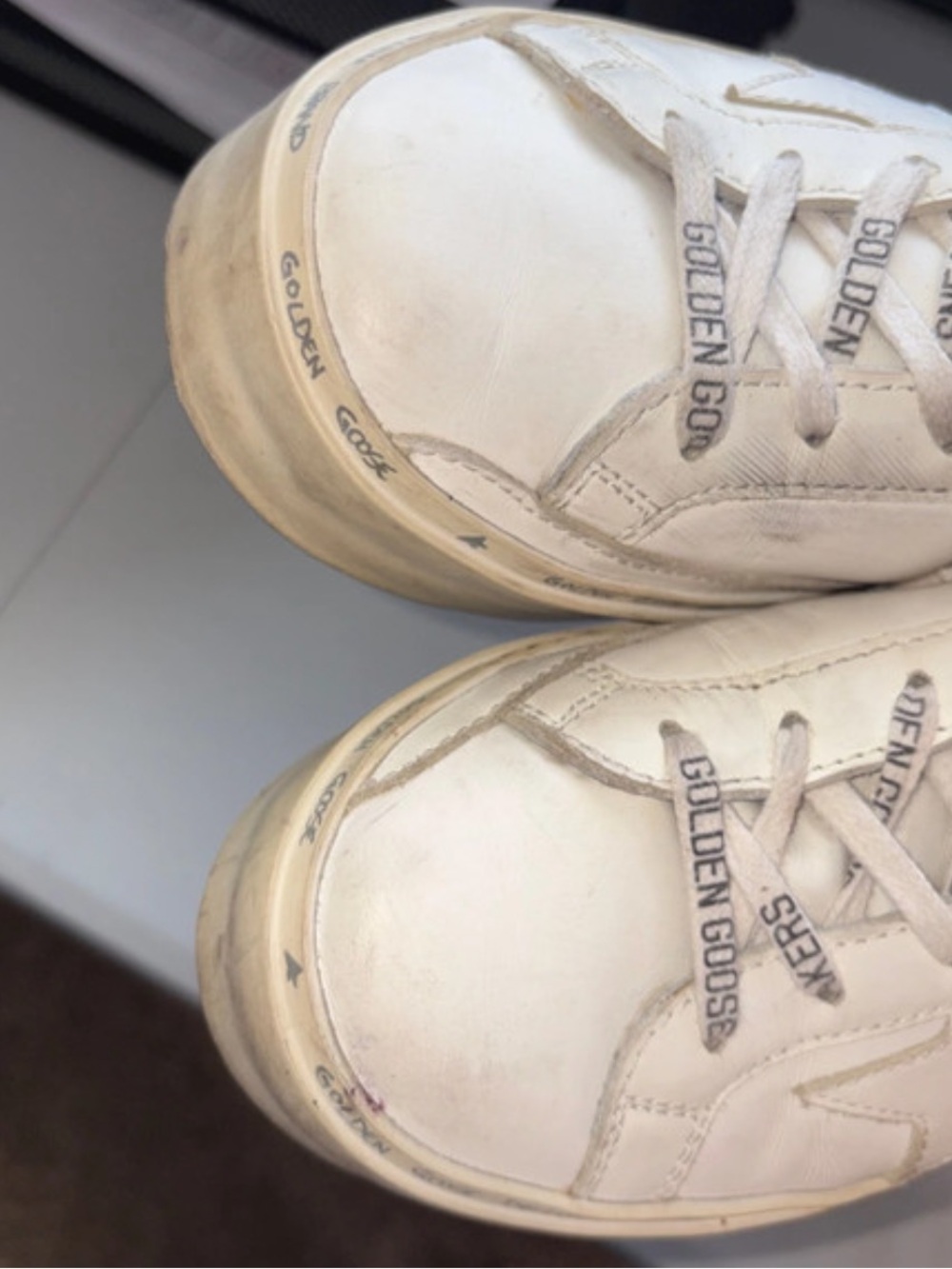 Golden Goose White Leather Low-Top Sneakers with Tan Heel - Picture 2 of 4